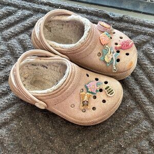 CROCS Kids pink with Charms